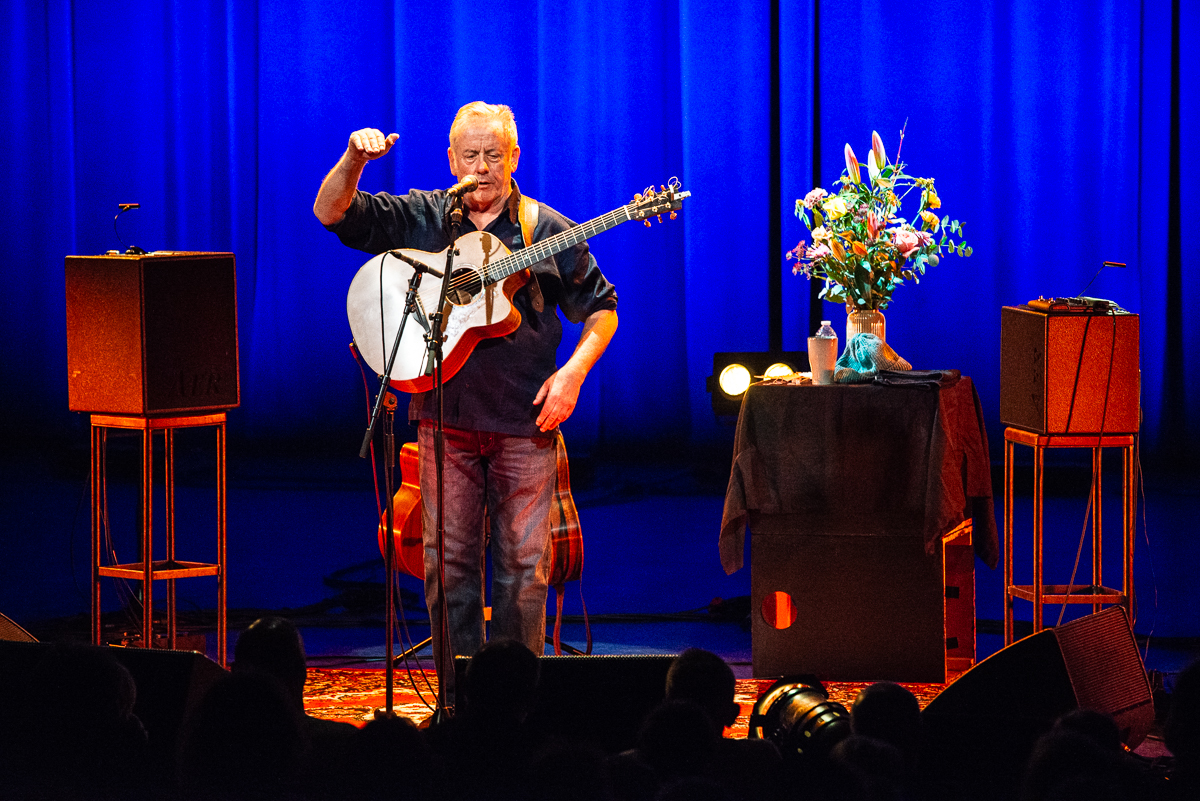 Luka Bloom @ Ancienne Belgique, picture 4, photographed by Raf Van Daele - FrontView Magazine