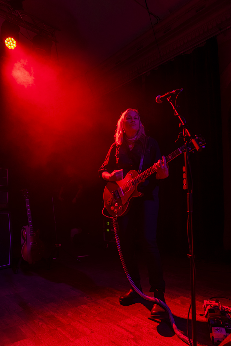 Magnapop @ De Casino, picture 2, photographed by Bart Janssens - FrontView Magazine