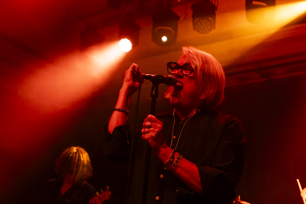 Magnapop @ De Casino, picture 5, photographed by Bart Janssens - FrontView Magazine