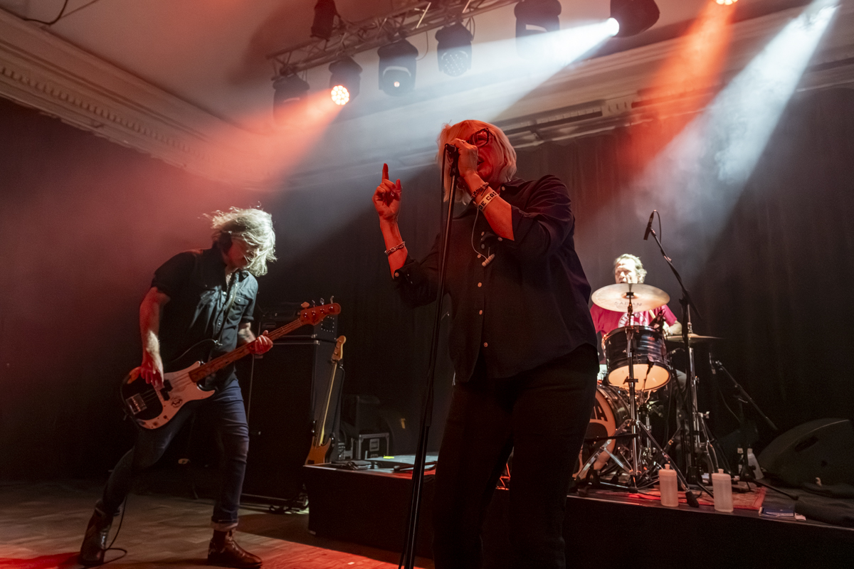 Magnapop @ De Casino, picture 7, photographed by Bart Janssens - FrontView Magazine