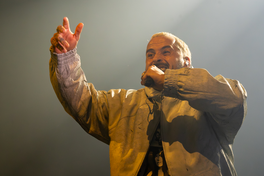 Zwangere Guy @ ING Arena, foto 3, foto's door Koen Marcoen - FrontView Magazine