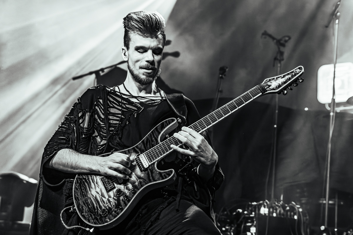 Royal Sorrow @ Trix, picture 2, photographed by Anoek Houben - FrontView Magazine