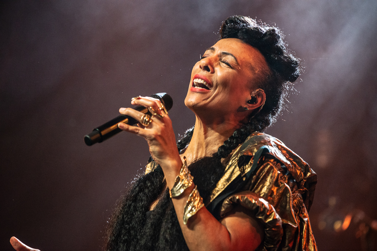 Zap Mama - Radio1 Sessies @ Arenbergschouwburg, foto 1, foto's door Raf Van Daele - FrontView Magazine