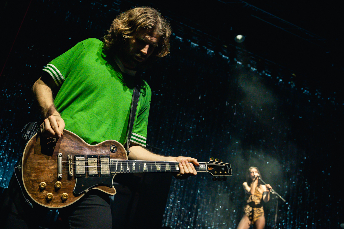 Wolf Alice @ Cirque Royal, foto 3, foto's door Jelle Meersschaut - FrontView Magazine