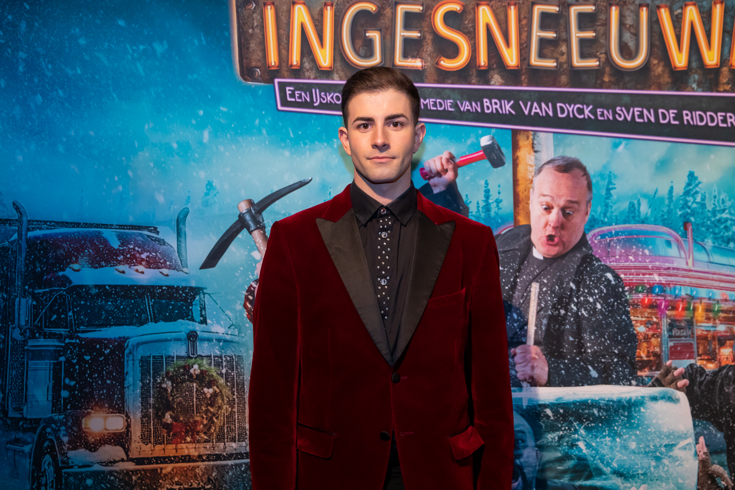 Première Ingesneeuwd @ Fakkeltheater - Rode Zaal, picture 1, photographed by Goele Bormans - FrontView Magazine
