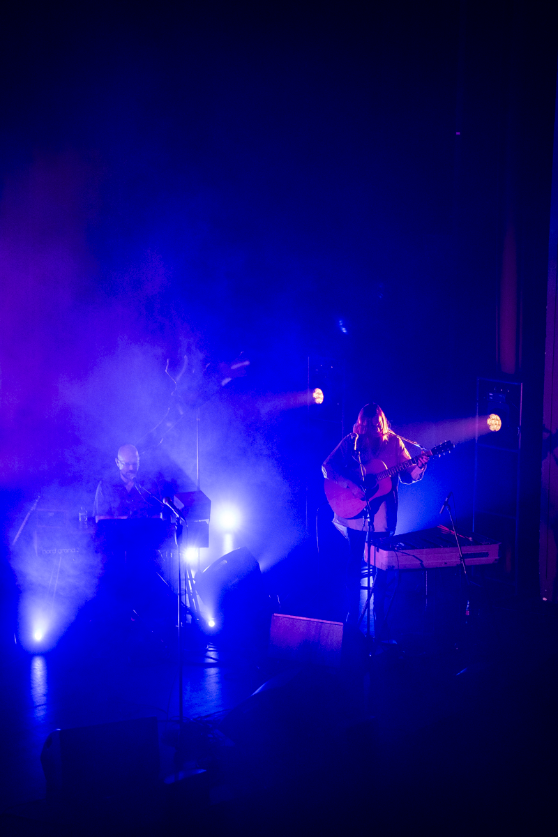 Isbells @ Arenbergschouwburg, foto 1, foto's door Tine Van Daele - FrontView Magazine