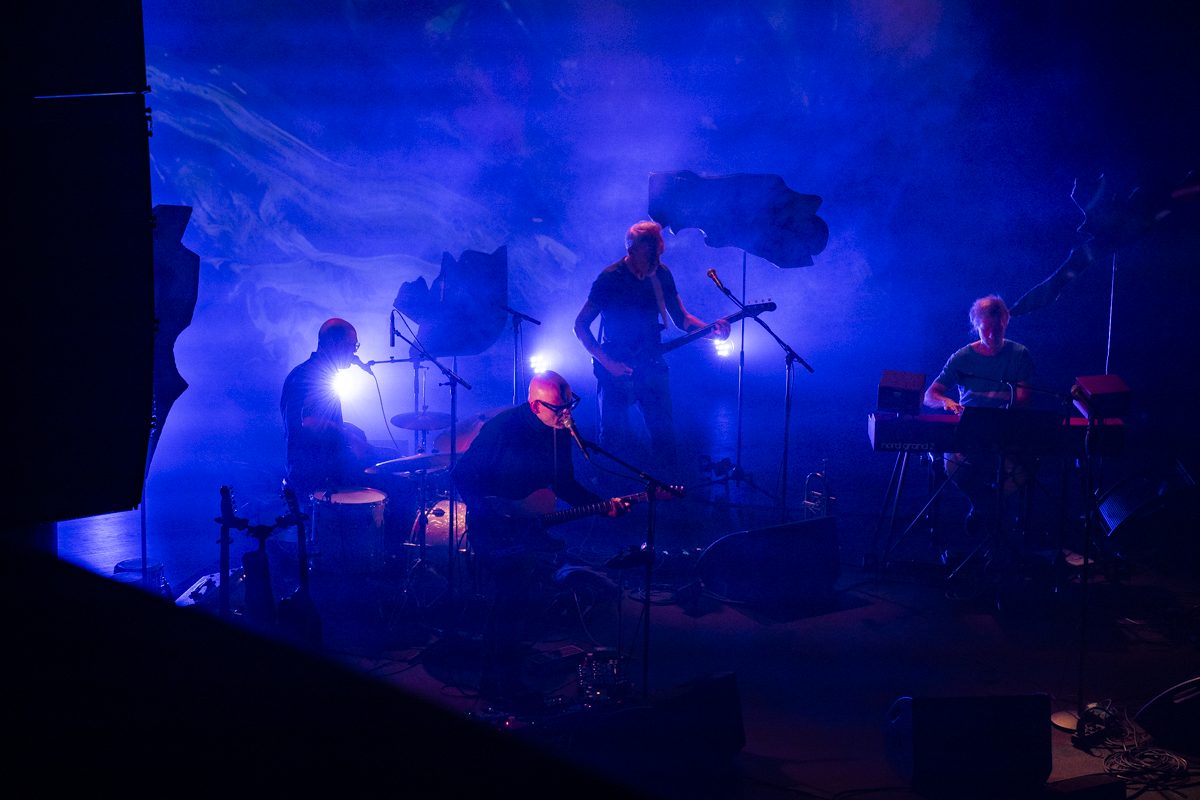 Isbells @ Arenbergschouwburg, foto 4, foto's door Tine Van Daele - FrontView Magazine