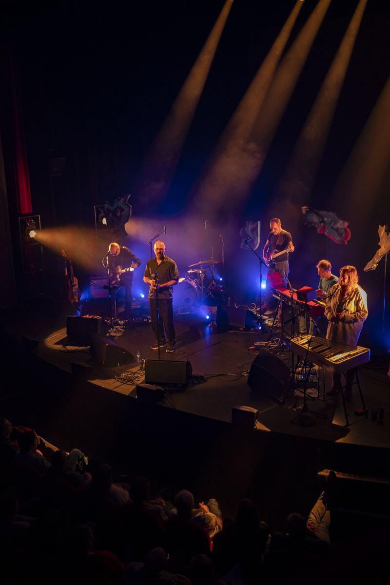 Isbells @ Arenbergschouwburg, foto 8, foto's door Tine Van Daele - FrontView Magazine