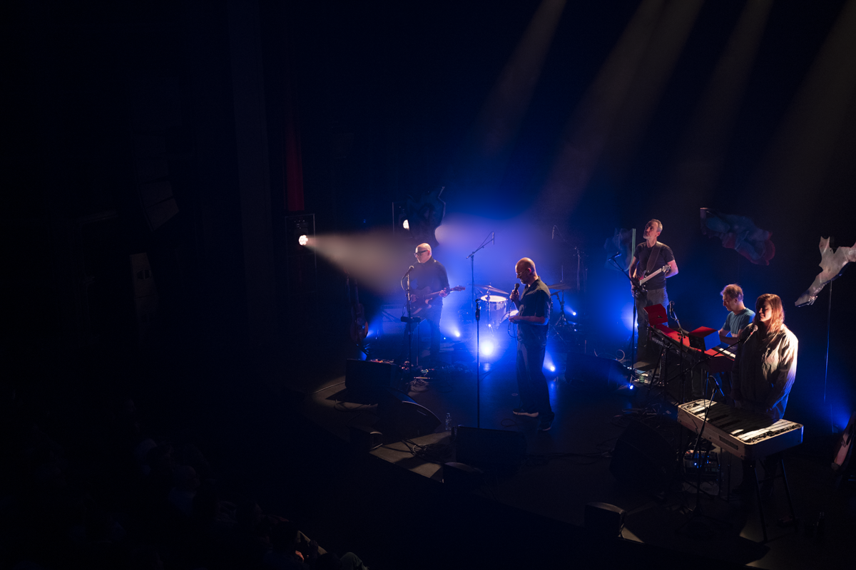 Isbells @ Arenbergschouwburg, foto 10, foto's door Tine Van Daele - FrontView Magazine