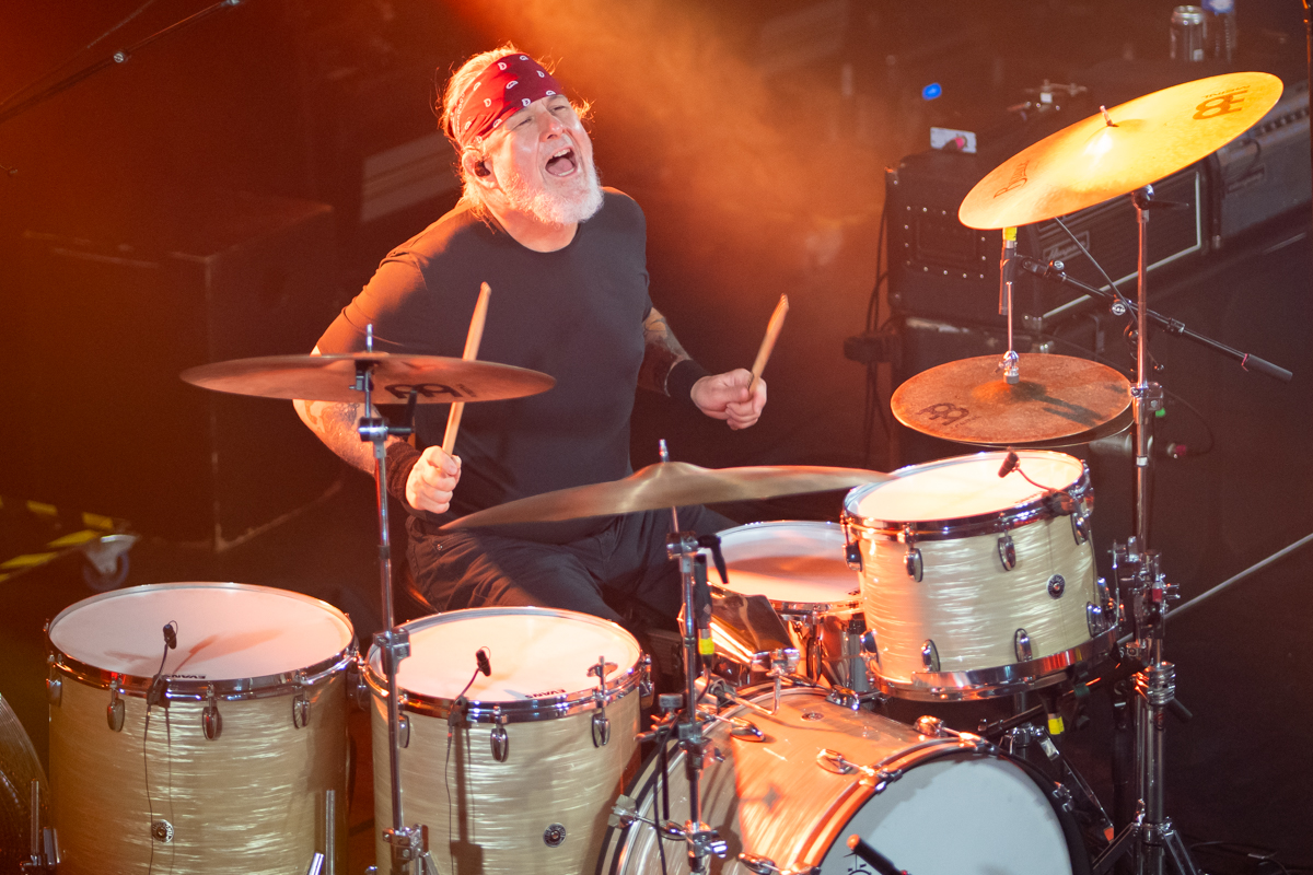 Clutch @ AB, picture 1, photographed by Koen Marcoen - FrontView Magazine