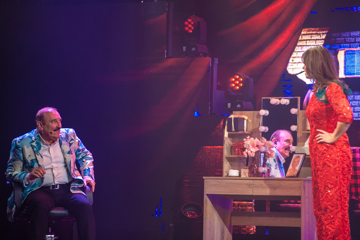 Première 'Let it Snow' @ Het Witte Paard, picture 12, photographed by Peter Minnebo - FrontView Magazine