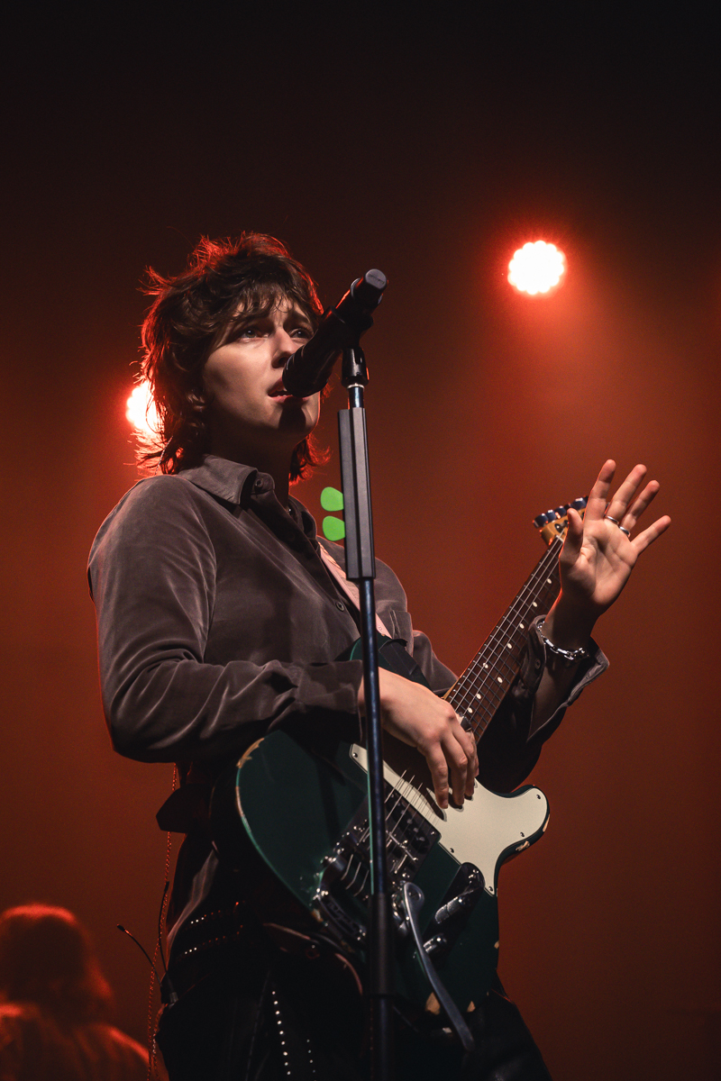 King Princess @ La Madeleine, picture 5, photographed by Jelle Meersschaut - FrontView Magazine