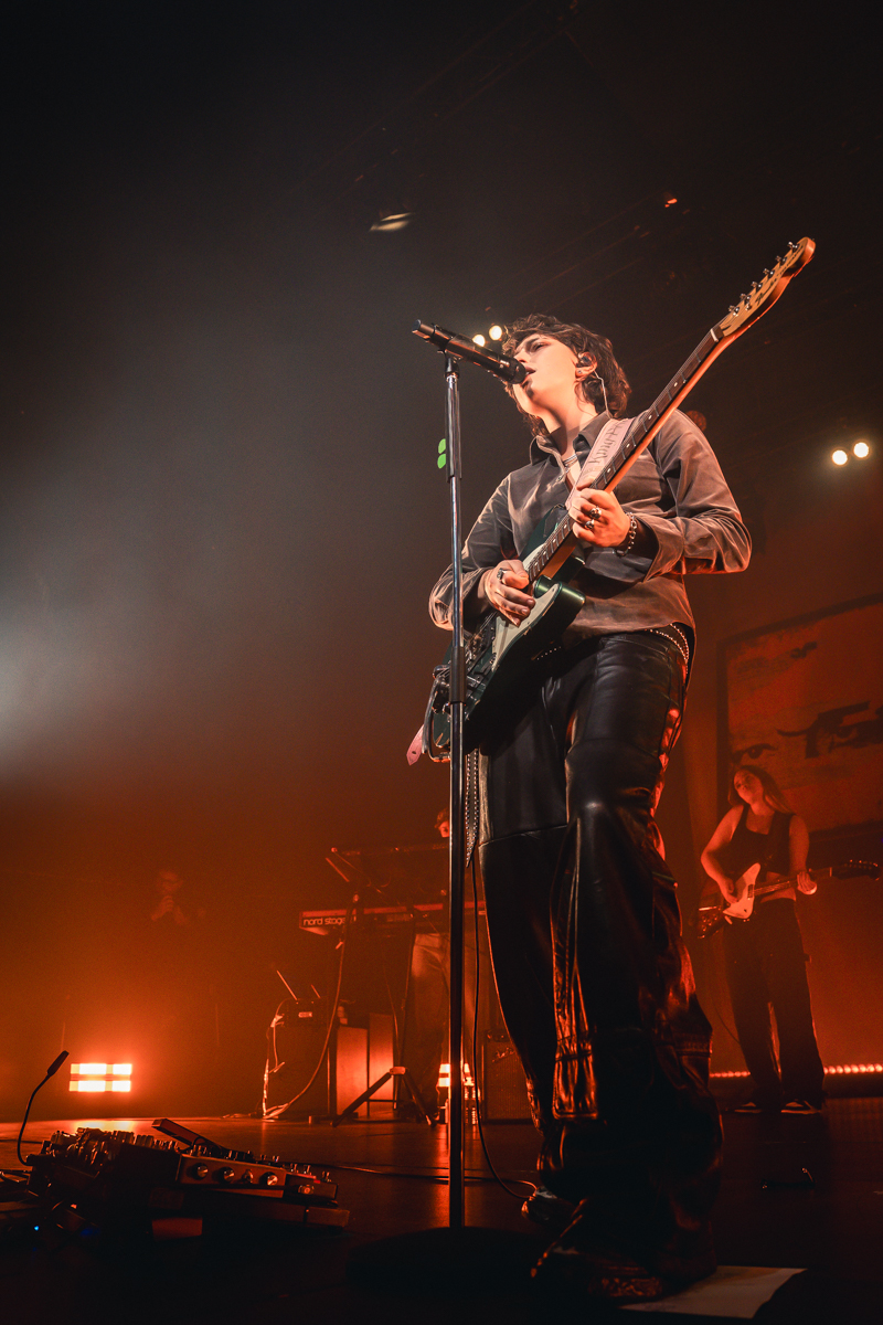 King Princess @ La Madeleine, picture 7, photographed by Jelle Meersschaut - FrontView Magazine