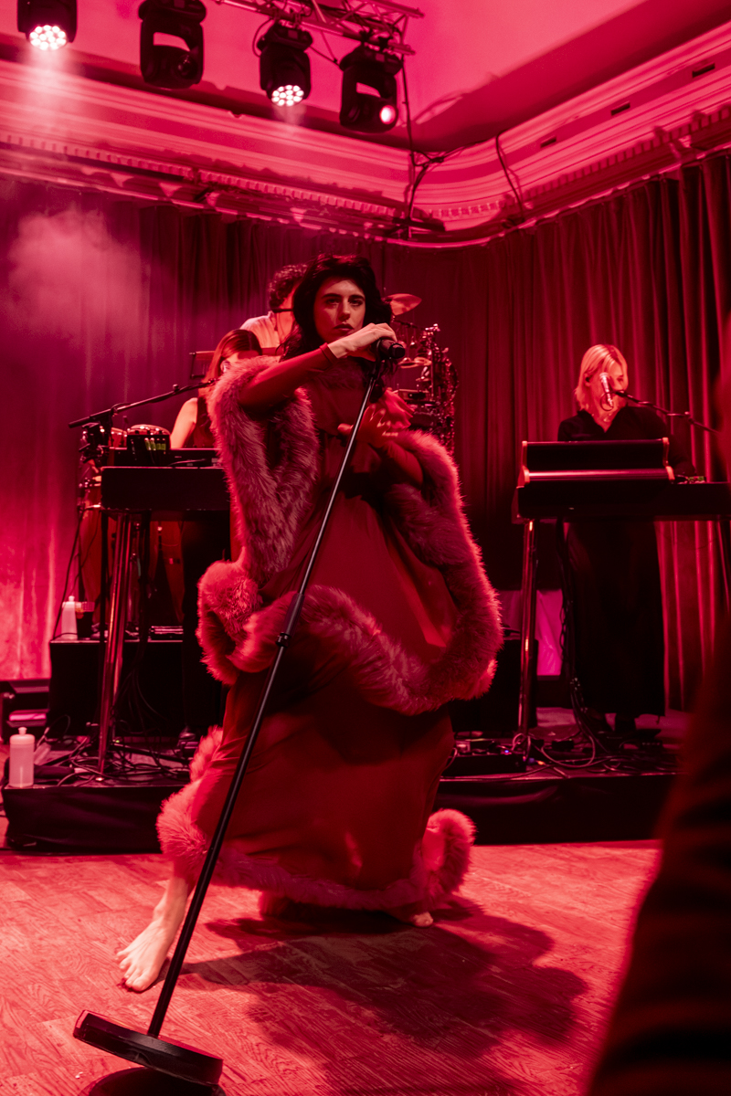 Sylvie Kreusch @ De Casino, picture 5, photographed by Bart Janssens - FrontView Magazine
