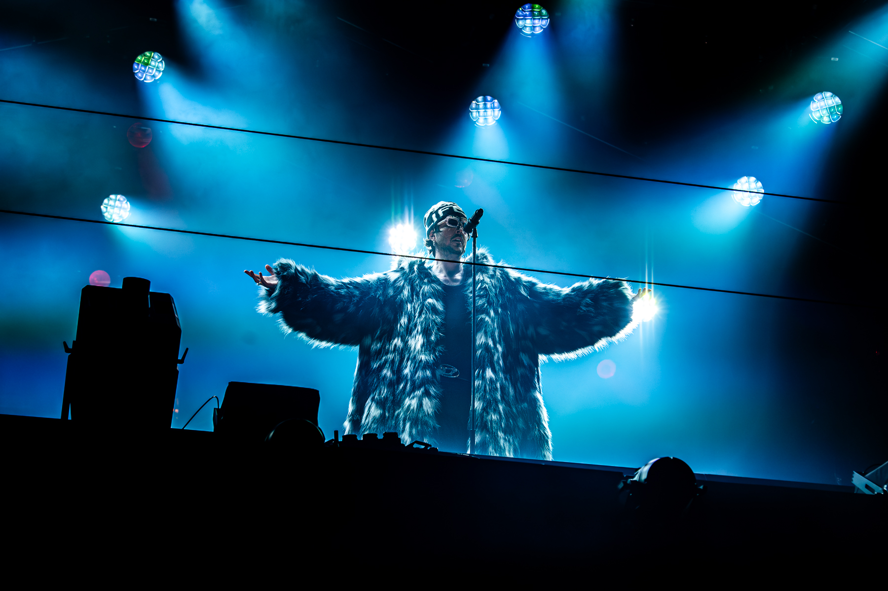 Oscar and the Wolf @ De Warmste Week, foto 1, foto's door Anoek Houben - FrontView Magazine