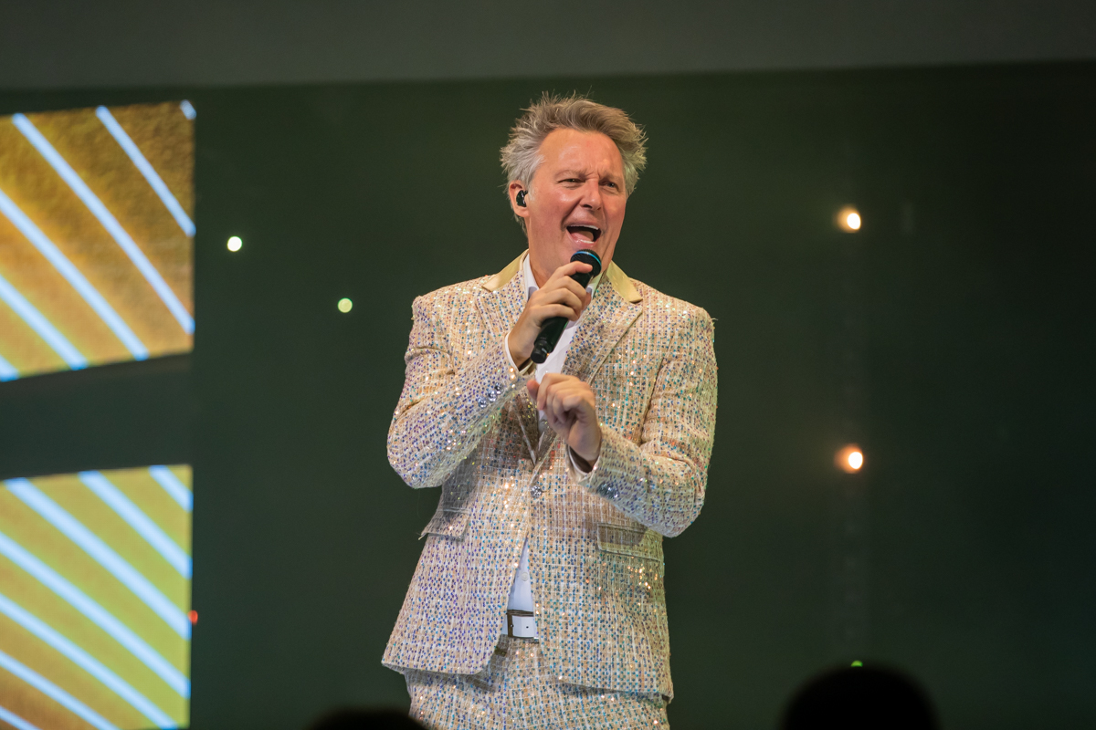 Première Winterrevue - Jubilee @ Theater Elckerlyc, picture 24, photographed by Goele Bormans - FrontView Magazine