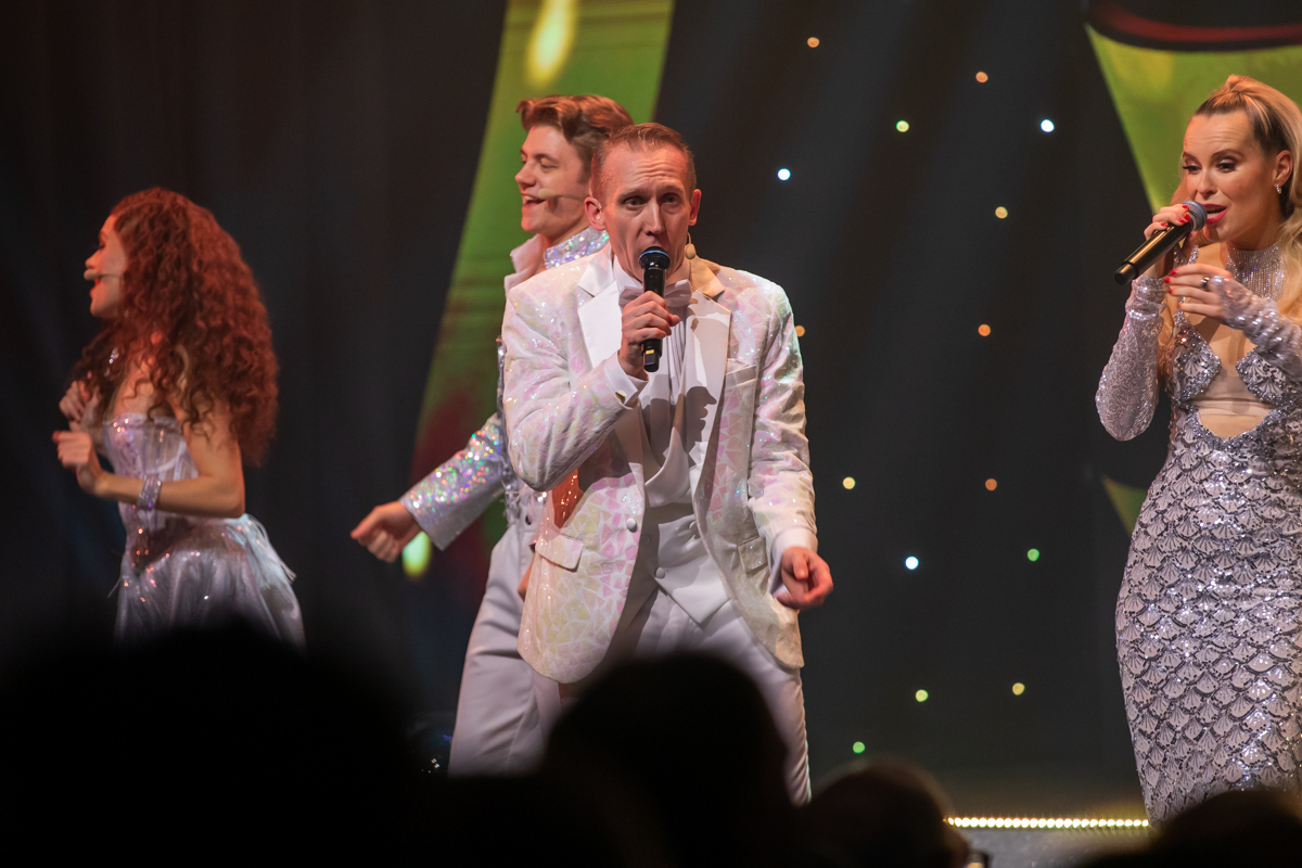 Première Winterrevue - Jubilee @ Theater Elckerlyc, picture 63, photographed by Goele Bormans - FrontView Magazine