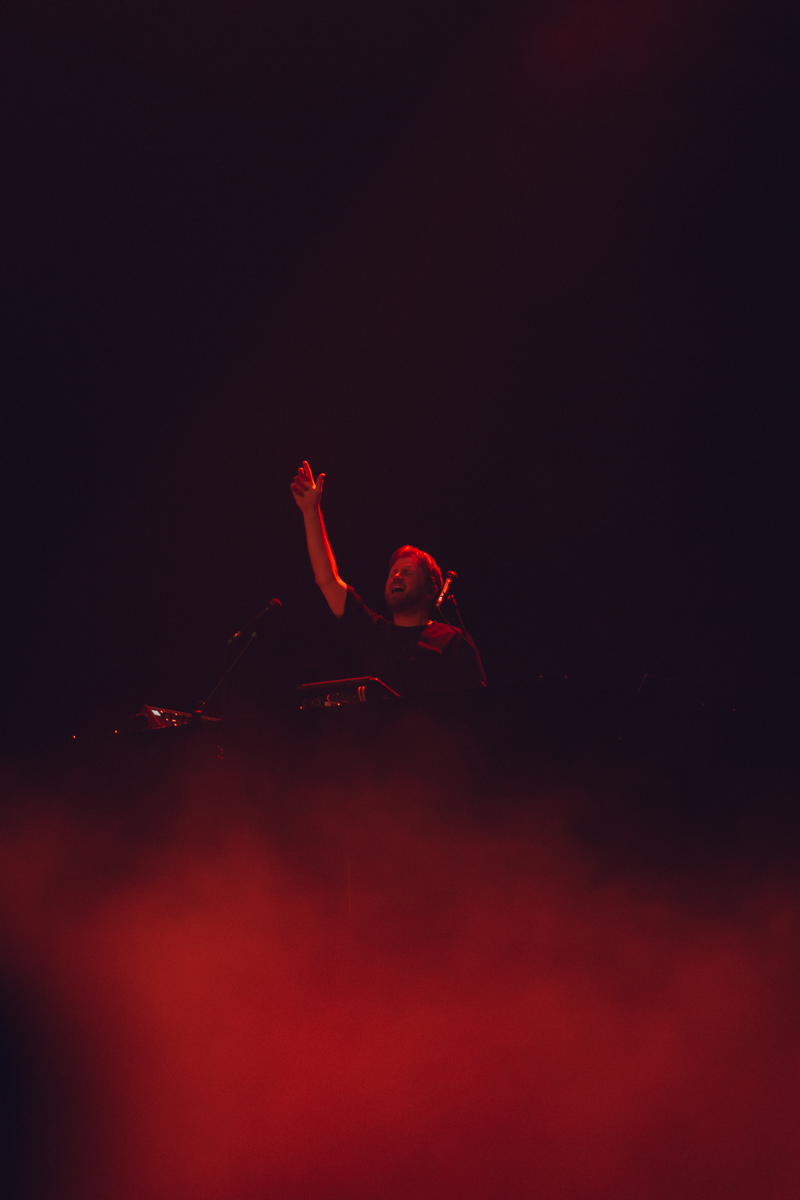 USED:LIVE @ Lotto Arena, picture 1, photographed by Simon Coppens - FrontView Magazine