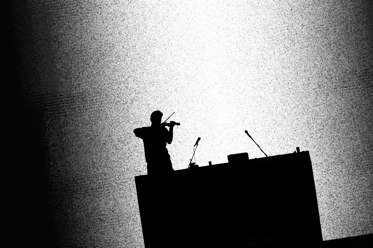 USED:LIVE @ Lotto Arena, picture 4, photographed by Simon Coppens - FrontView Magazine