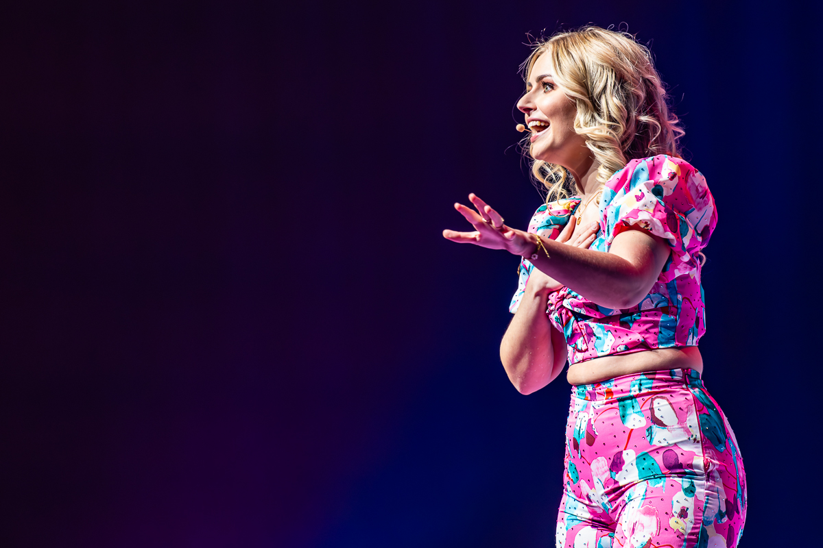 Jade Mintjens @ Lotto Arena, picture 6, photographed by Dorien Goetschalckx - FrontView Magazine