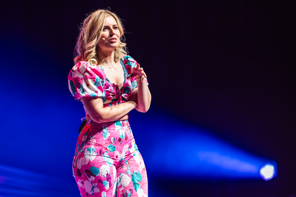 Jade Mintjens @ Lotto Arena, picture 11, photographed by Dorien Goetschalckx - FrontView Magazine