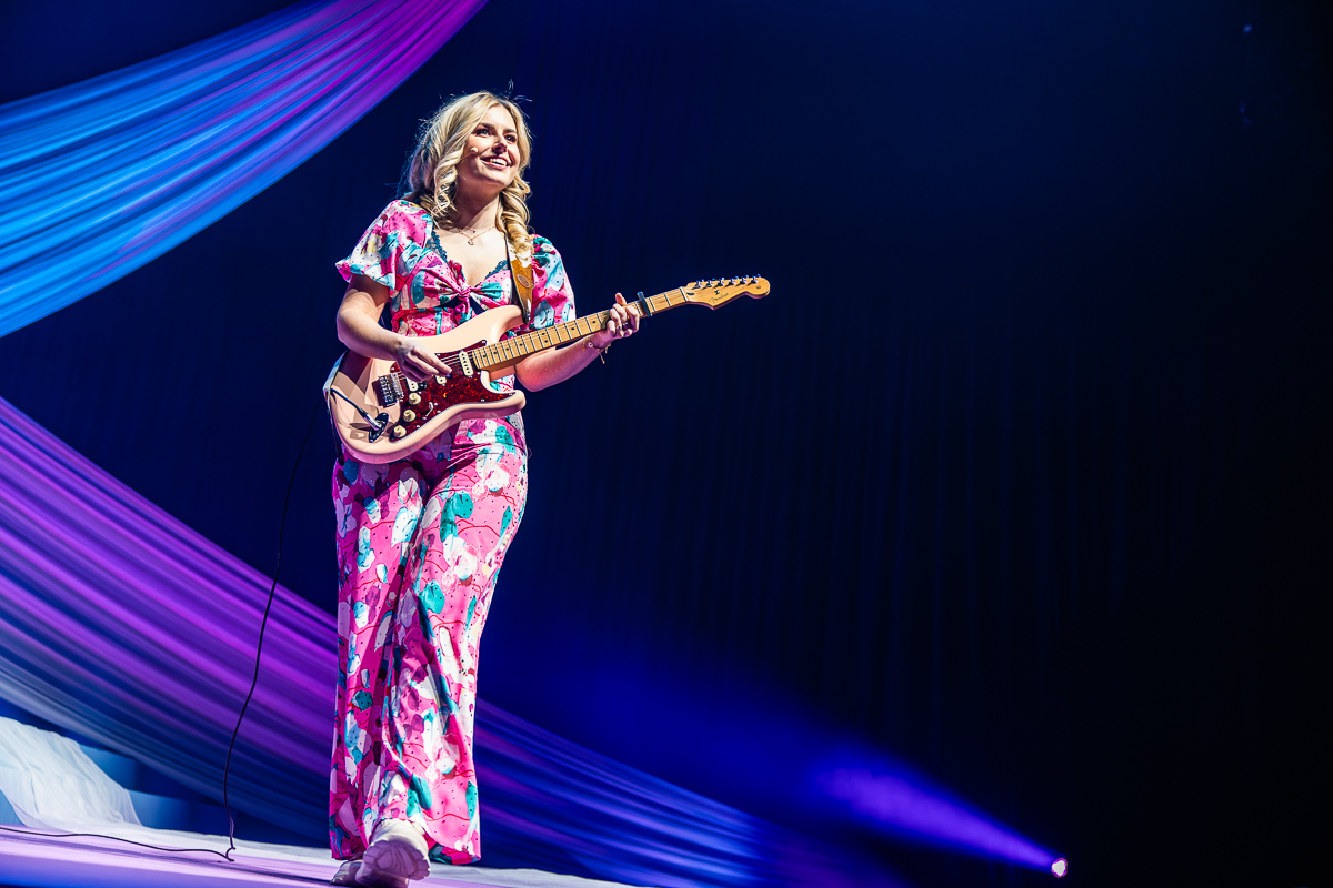 Jade Mintjens @ Lotto Arena, picture 22, photographed by Dorien Goetschalckx - FrontView Magazine