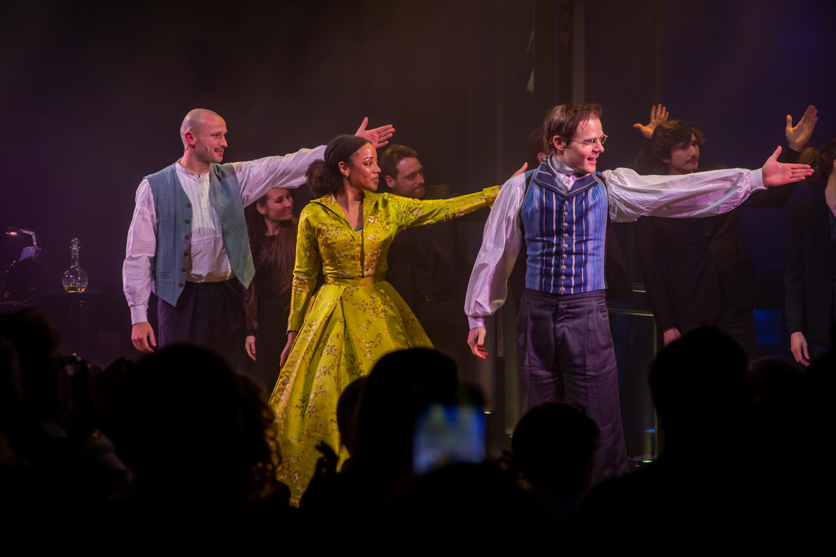 Première Madame Bovary @ Fakkeltheater - Rode Zaal, picture 34, photographed by Goele Bormans - FrontView Magazine