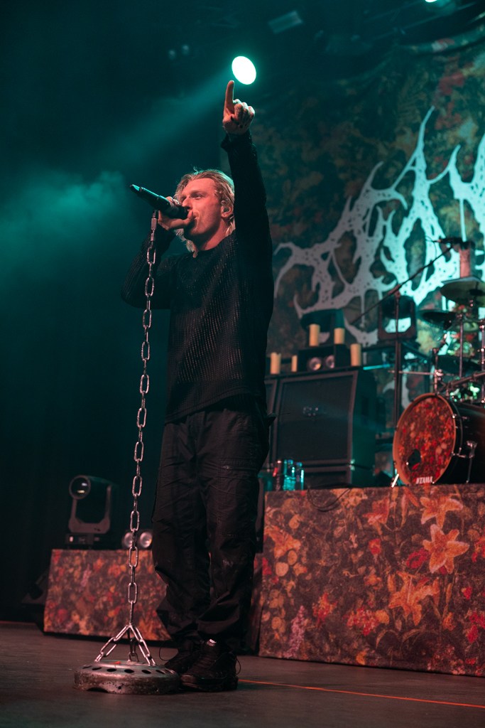 Paleface Swiss @ 013 Tilburg, picture 14, photographed by Peter Casie - FrontView Magazine
