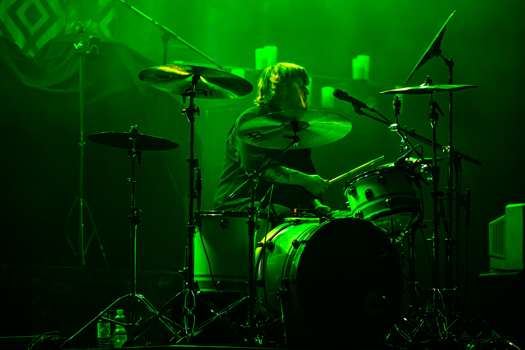 Static dress @ 013 Tilburg, picture 9, photographed by Peter Casie - FrontView Magazine