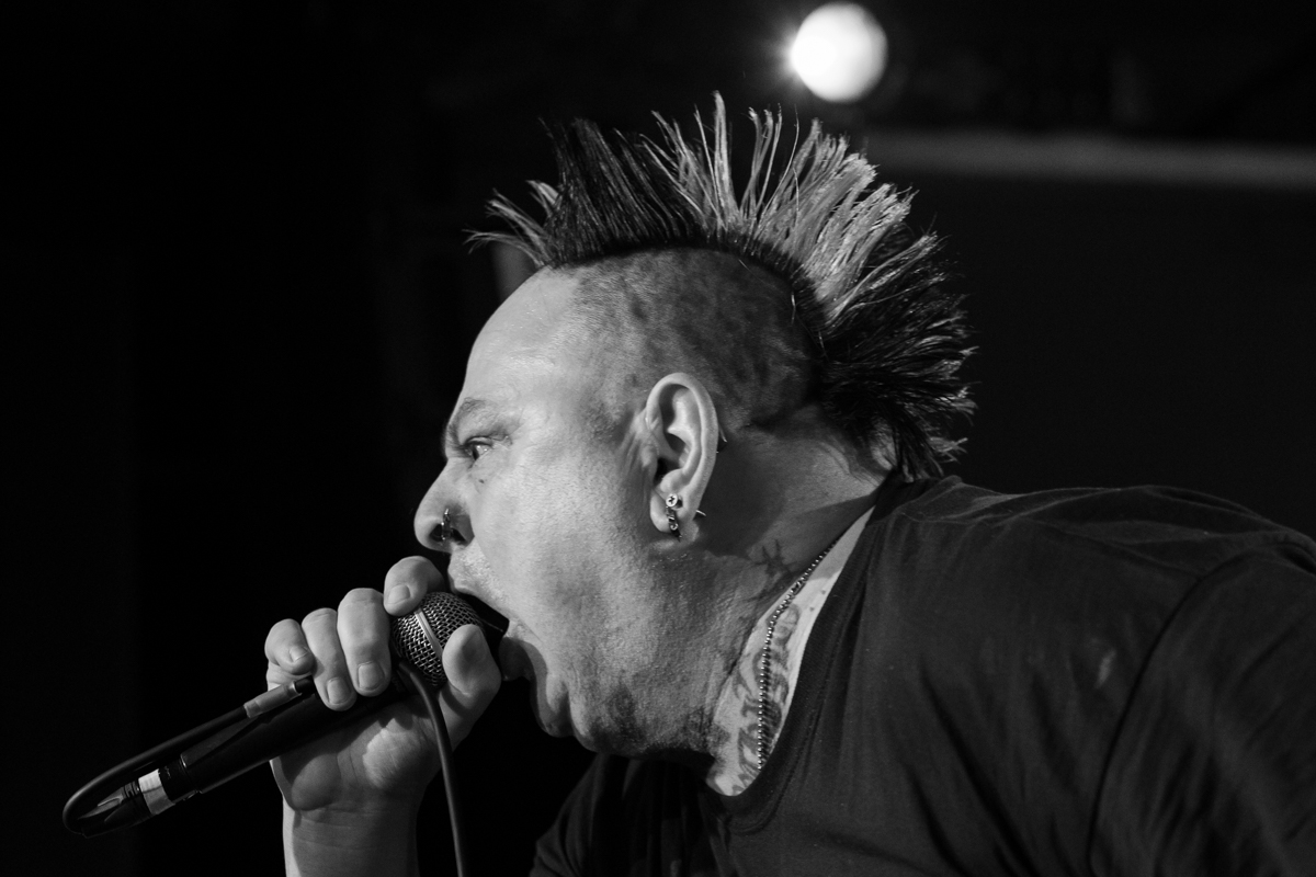 The Varukers @ Trix Club, foto 1, foto's door Koen Marcoen - FrontView Magazine