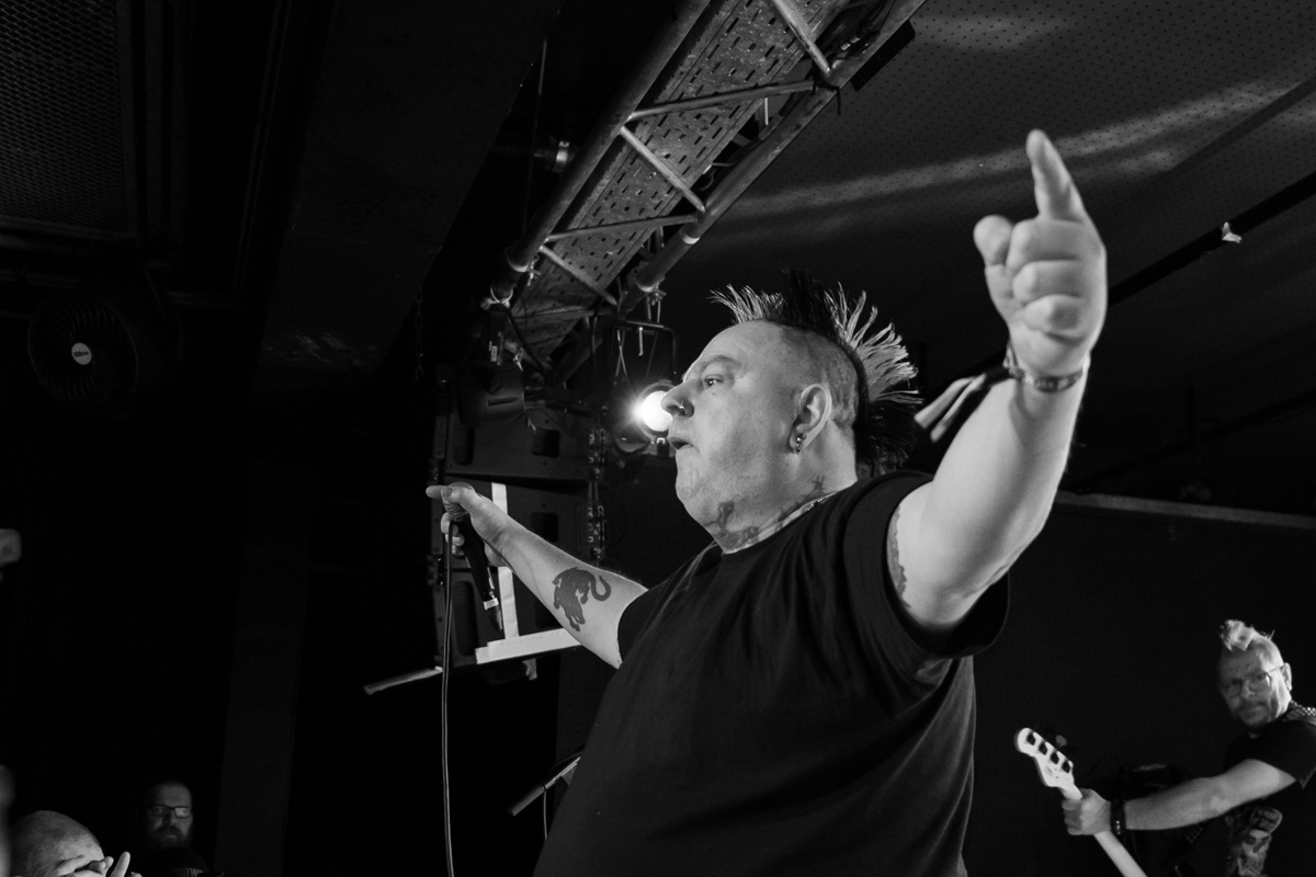 The Varukers @ Trix Club, foto 5, foto's door Koen Marcoen - FrontView Magazine