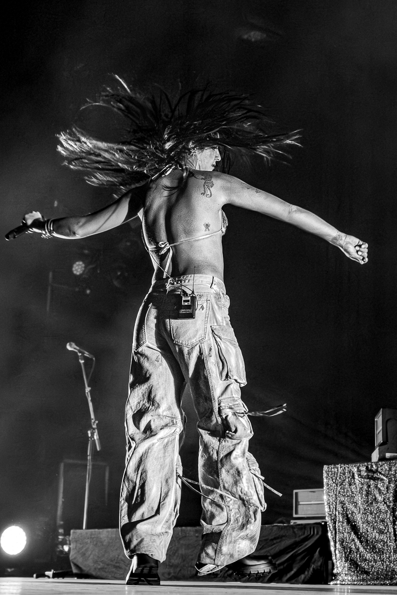 The Beaches @ 013, picture 13, photographed by Anoek Houben - FrontView Magazine
