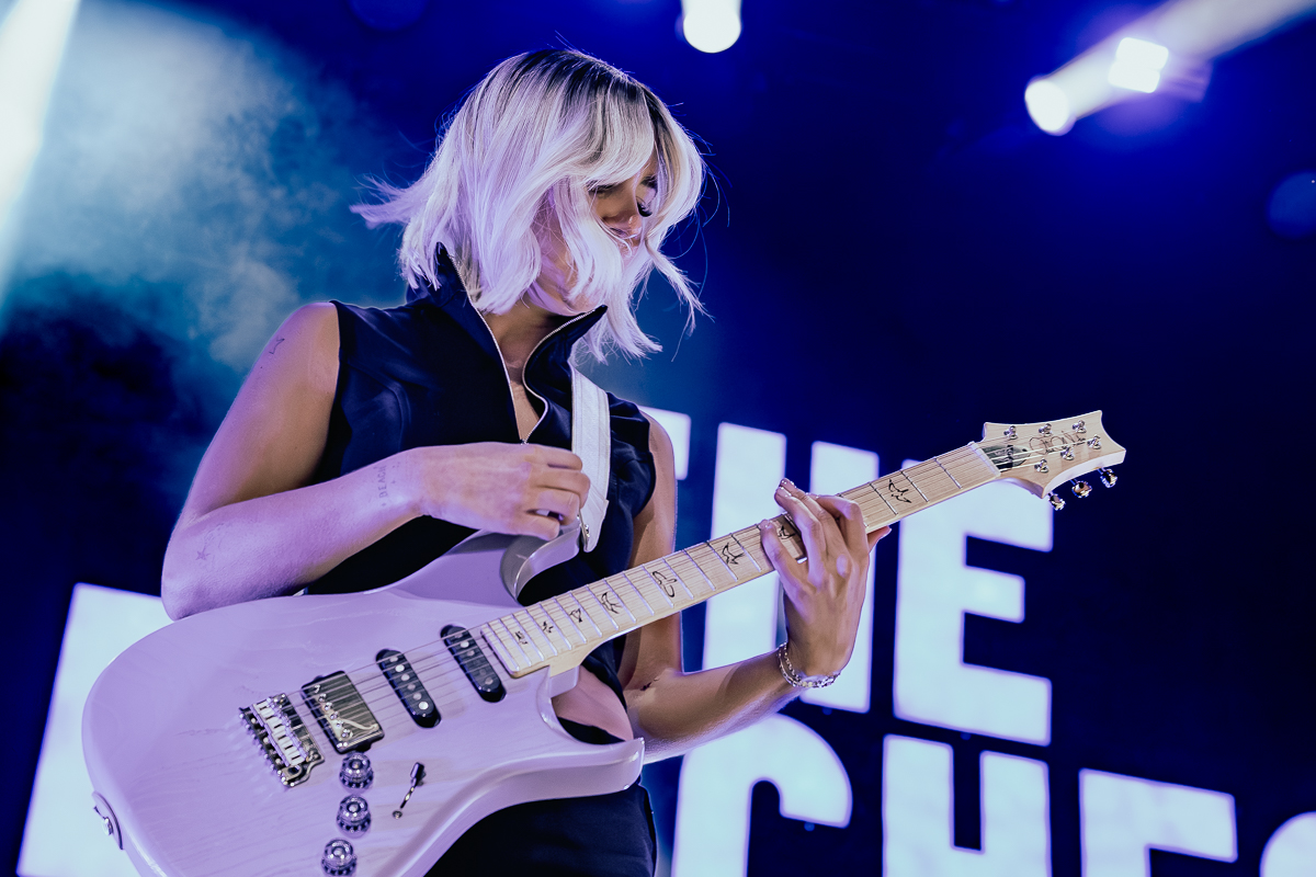 The Beaches @ 013, picture 14, photographed by Anoek Houben - FrontView Magazine