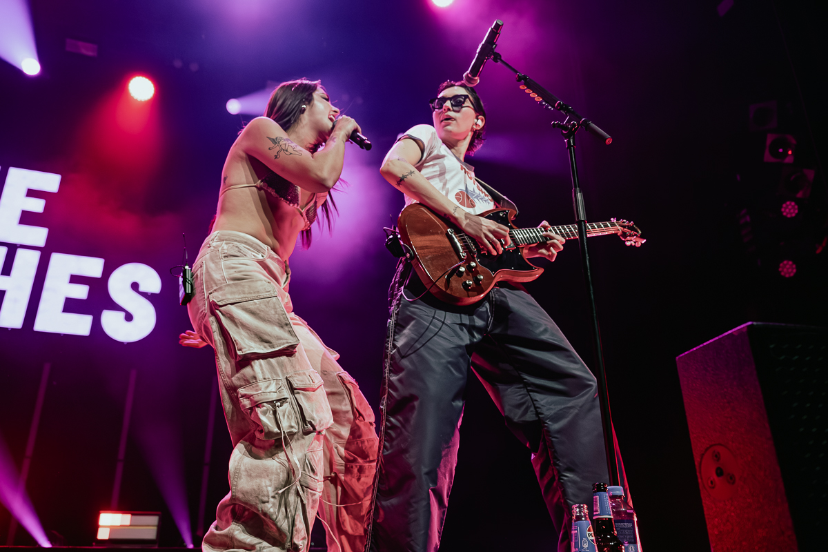 The Beaches @ 013, picture 24, photographed by Anoek Houben - FrontView Magazine