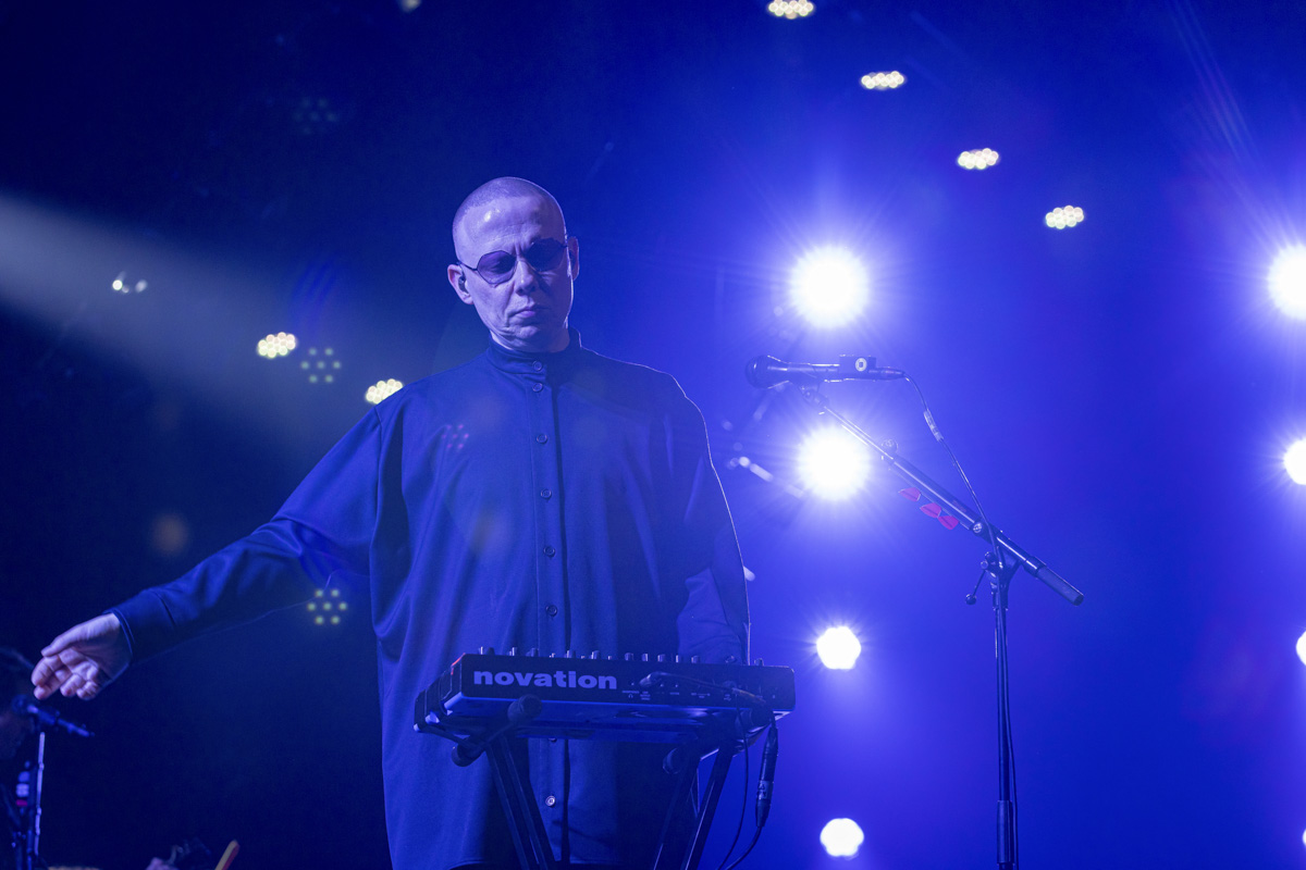 Hooverphonic @ Lotto arena, picture 4, photographed by dirk janssens - FrontView Magazine