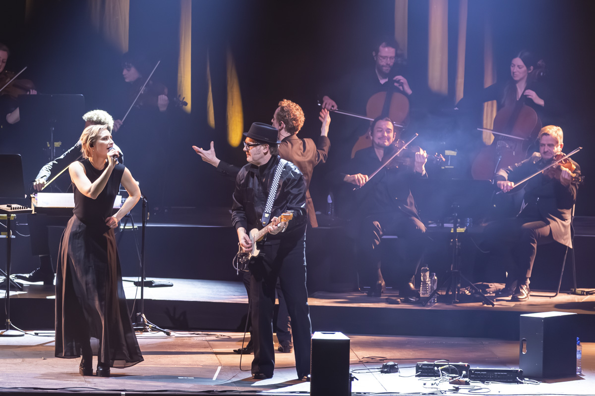 Hooverphonic @ Lotto arena, picture 15, photographed by dirk janssens - FrontView Magazine