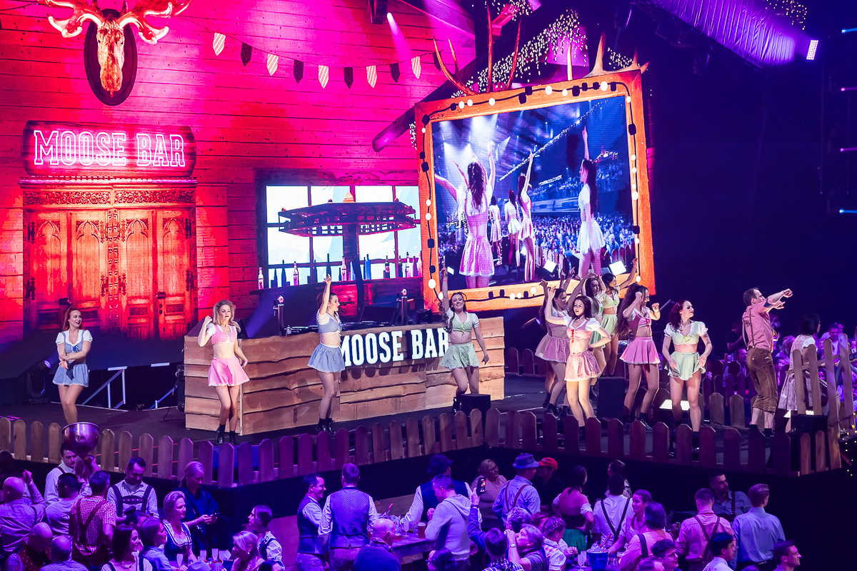 Moose Bar XXL 2026 @ AFAS Dome, picture 1, photographed by Marc Verdonck - FrontView Magazine