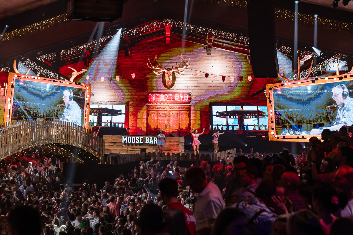 Moose Bar XXL 2026 @ AFAS Dome, picture 9, photographed by Marc Verdonck - FrontView Magazine