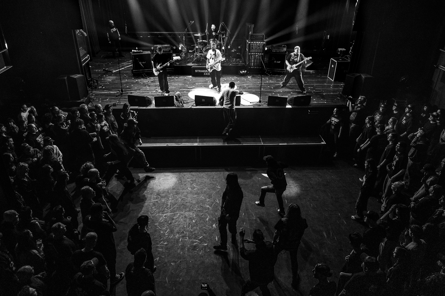 Raw Brigade @ Muziekgieterij, picture 15, photographed by Anoek Houben - FrontView Magazine
