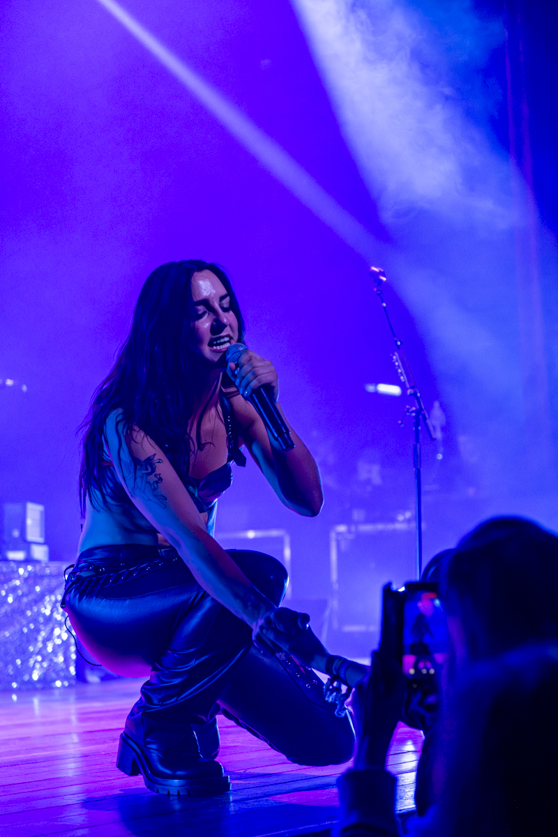 The Beaches @ De Roma, picture 16, photographed by Bart Janssens - FrontView Magazine
