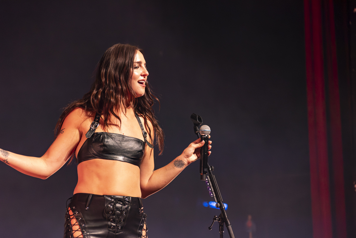 The Beaches @ De Roma, picture 17, photographed by Bart Janssens - FrontView Magazine