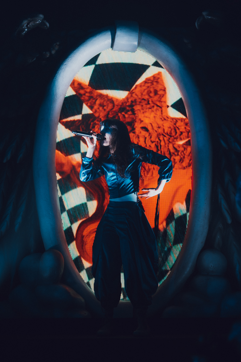 Magdalena Bay @ De Roma, picture 20, photographed by Simon Coppens - FrontView Magazine