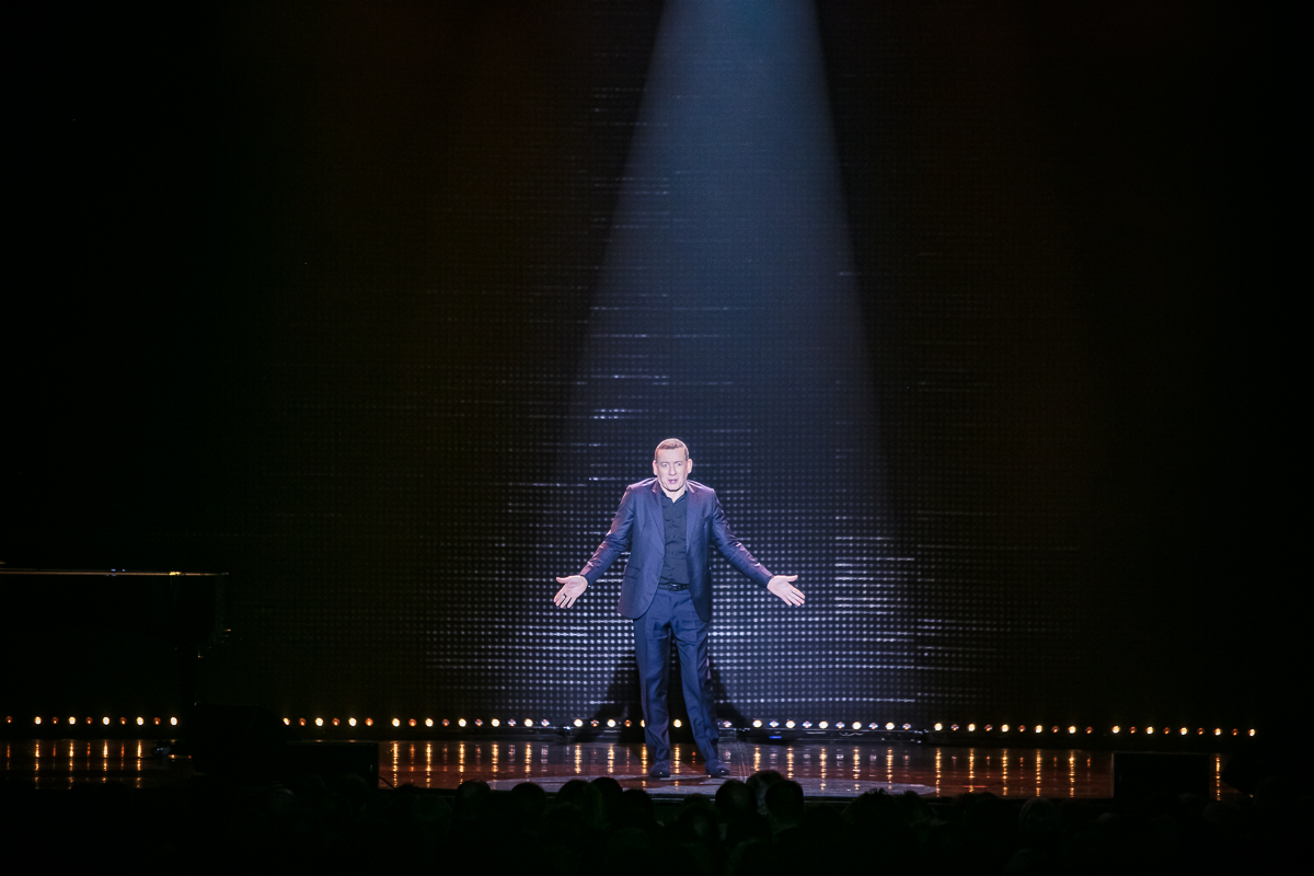 Dany Boon @ Colisée Roubaix, picture 4, photographed by FrontView Magazine