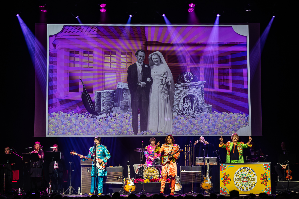 The Bootleg Beatles @ De Roma, picture 16, photographed by Marc Verdonck - FrontView Magazine