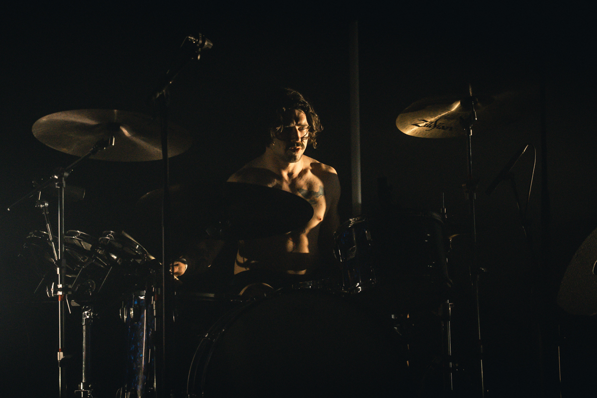 Sons @ Wintercircus, picture 4, photographed by Jelle Meersschaut - FrontView Magazine
