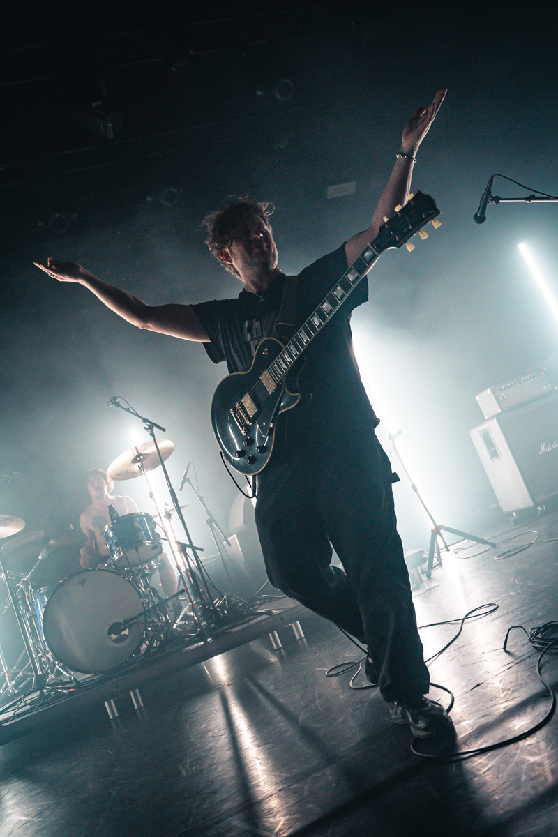 Sons @ Wintercircus, picture 9, photographed by Jelle Meersschaut - FrontView Magazine