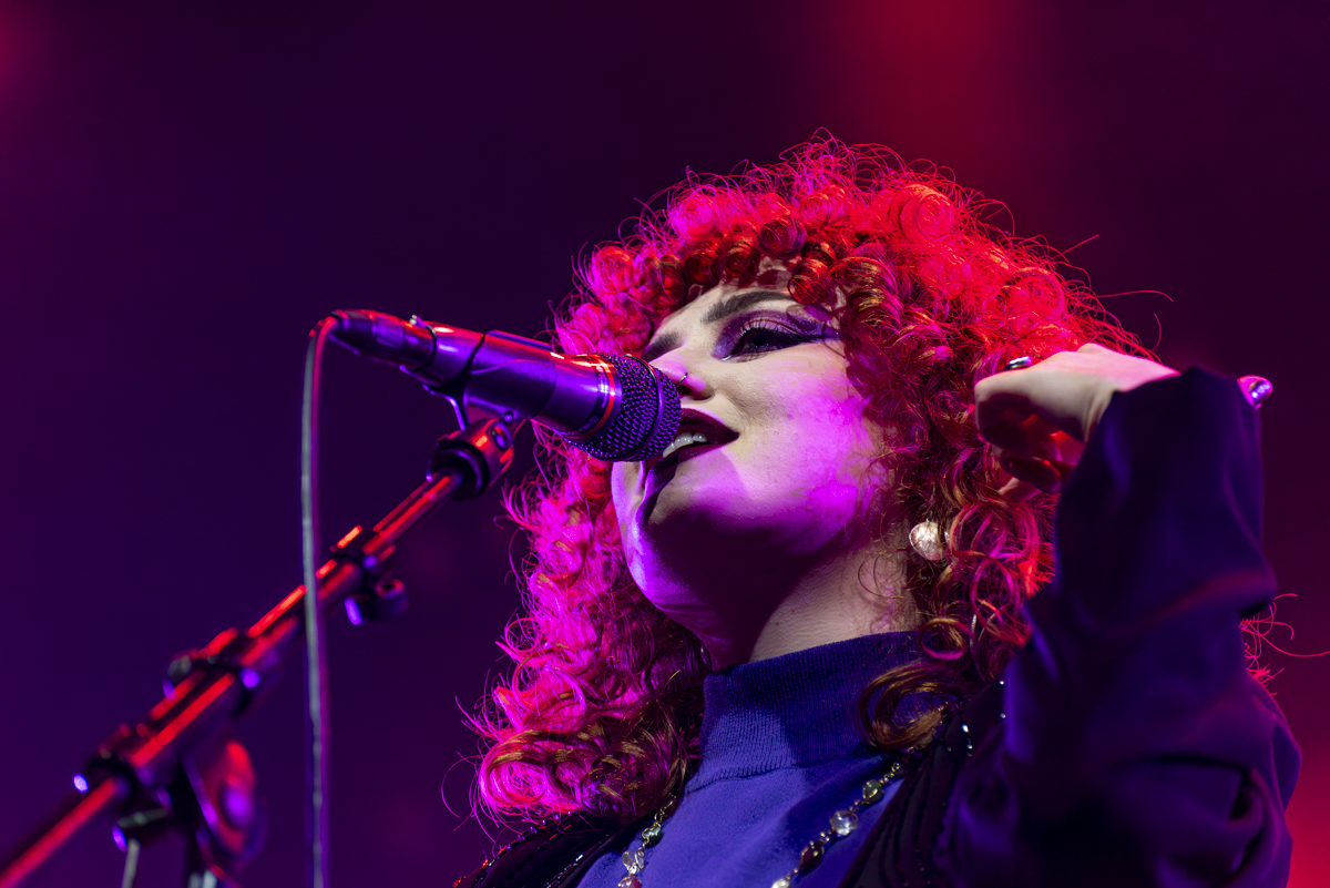 She's In Parties @ 013, foto 7, foto's door Bart Janssens - FrontView Magazine