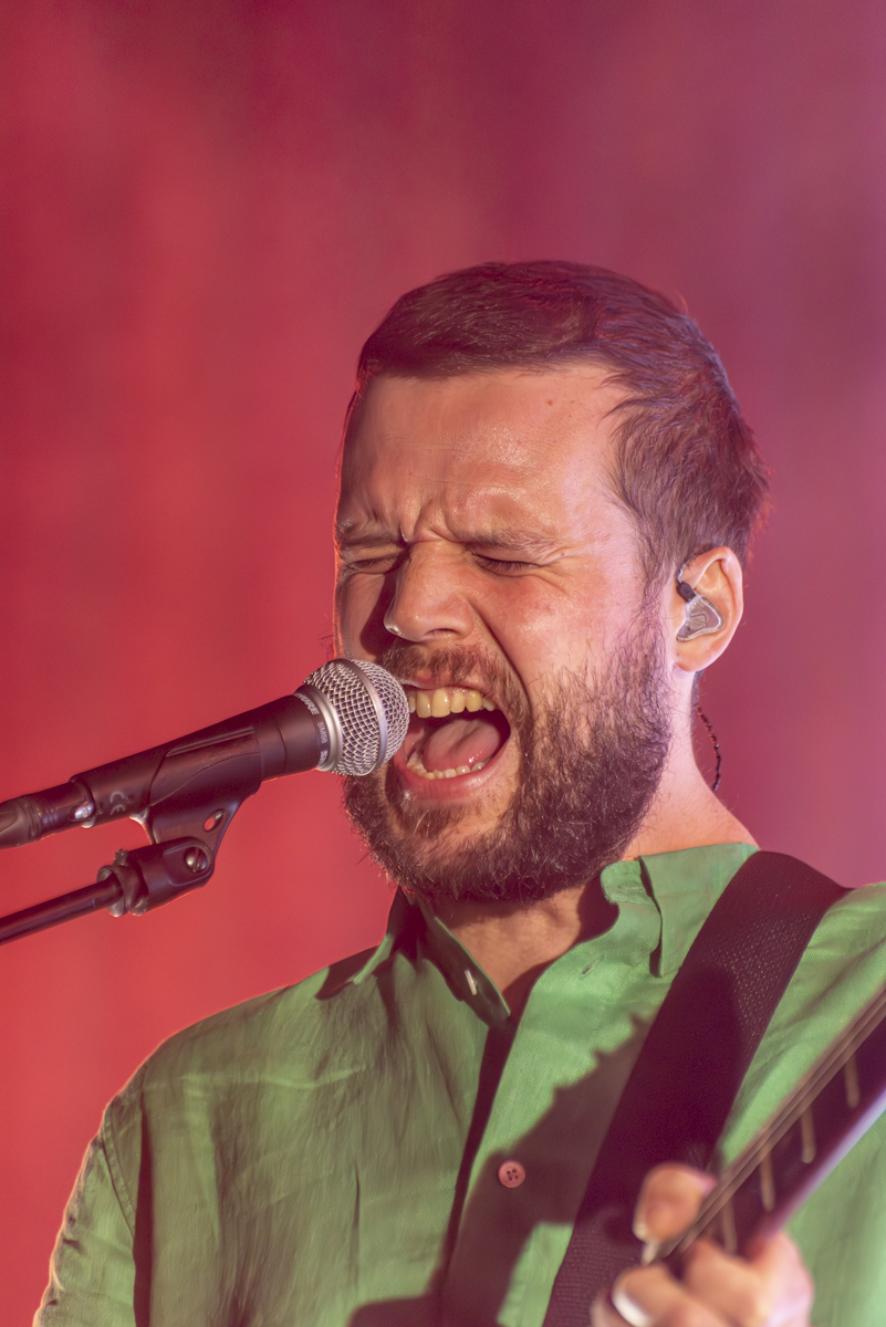 White Lies @ 013, foto 5, foto's door Bart Janssens - FrontView Magazine