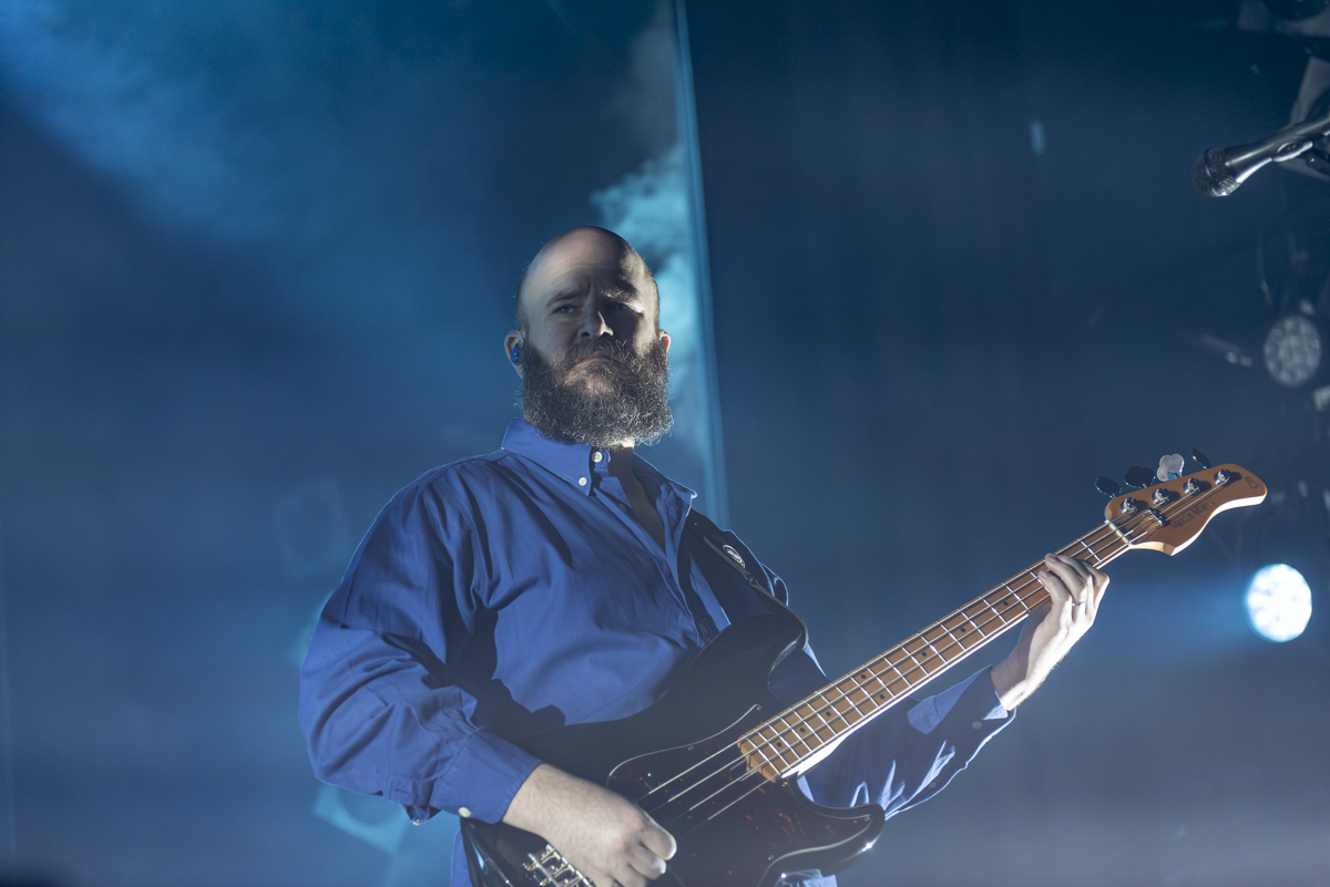 White Lies @ 013, foto 11, foto's door Bart Janssens - FrontView Magazine