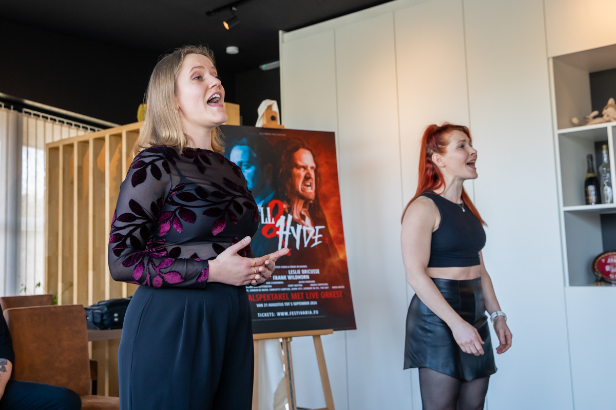Castvoorstelling Jekyll & Hyde @ Donkmeer, foto 11, foto's door Goele Bormans - FrontView Magazine